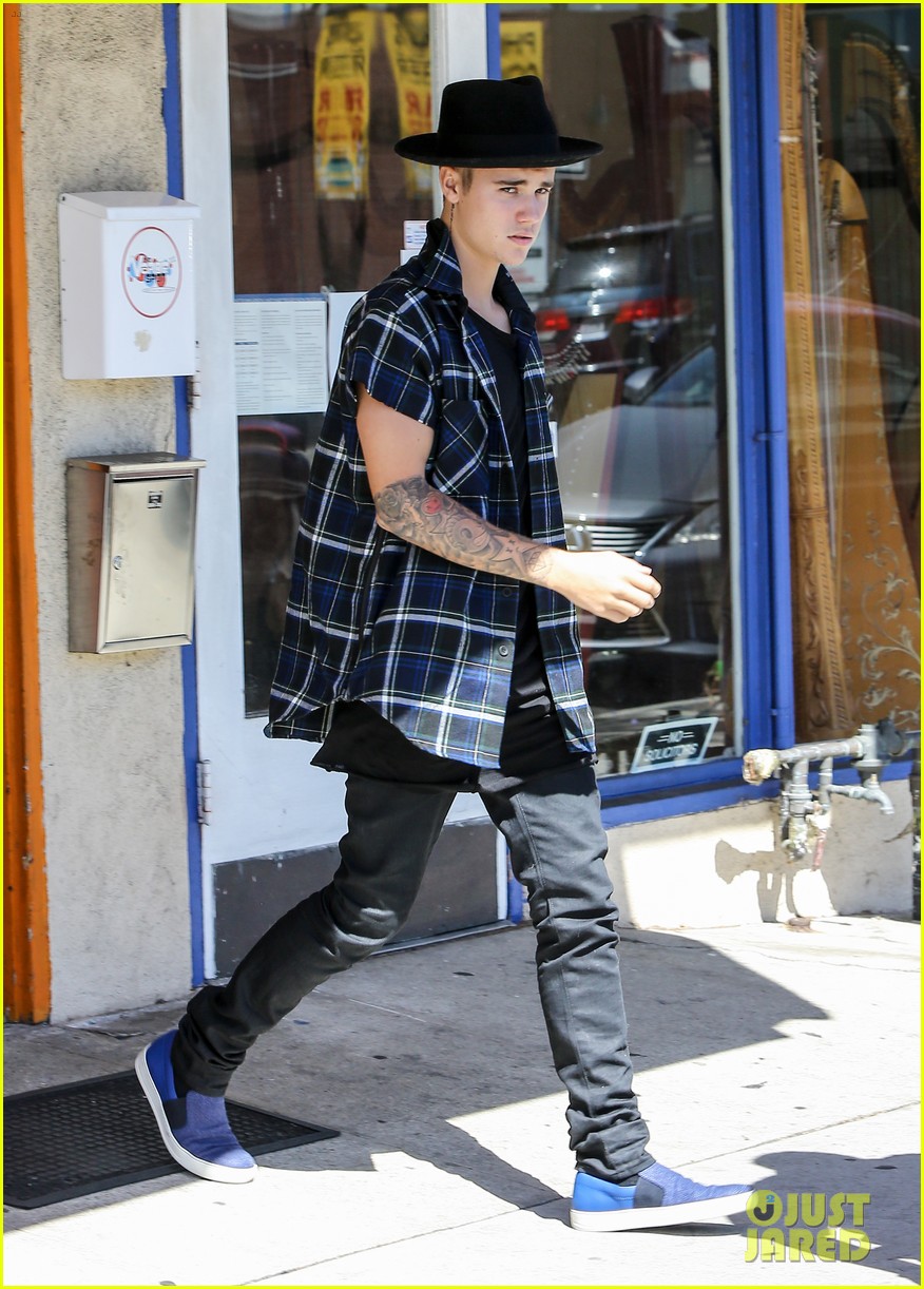Justin Bieber Does a Parkour Sequence for 'Zoolander 2' - Get the Details!