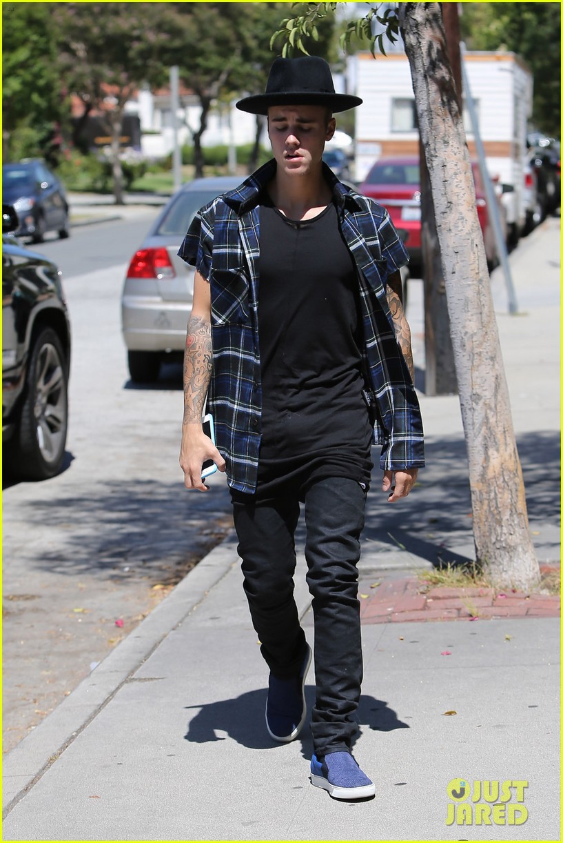 Justin Bieber Does a Parkour Sequence for 'Zoolander 2' - Get the Details!