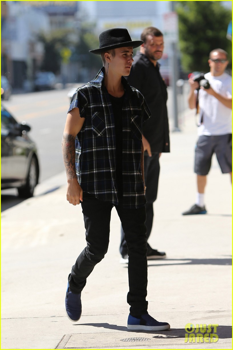 Justin Bieber Does a Parkour Sequence for 'Zoolander 2' - Get the Details!