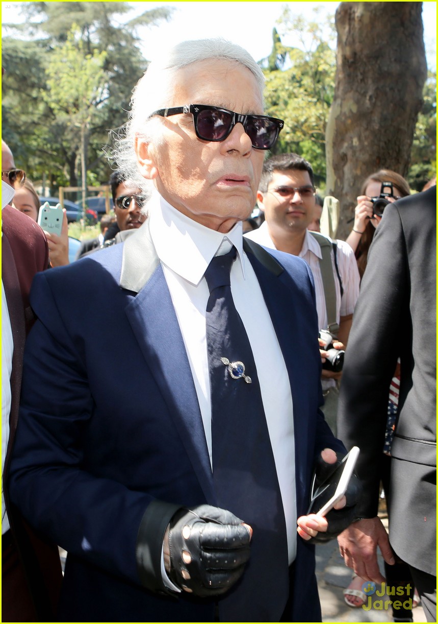 Dave Franco & Girlfriend Alison Brie Couple Up at Dior Homme Show!