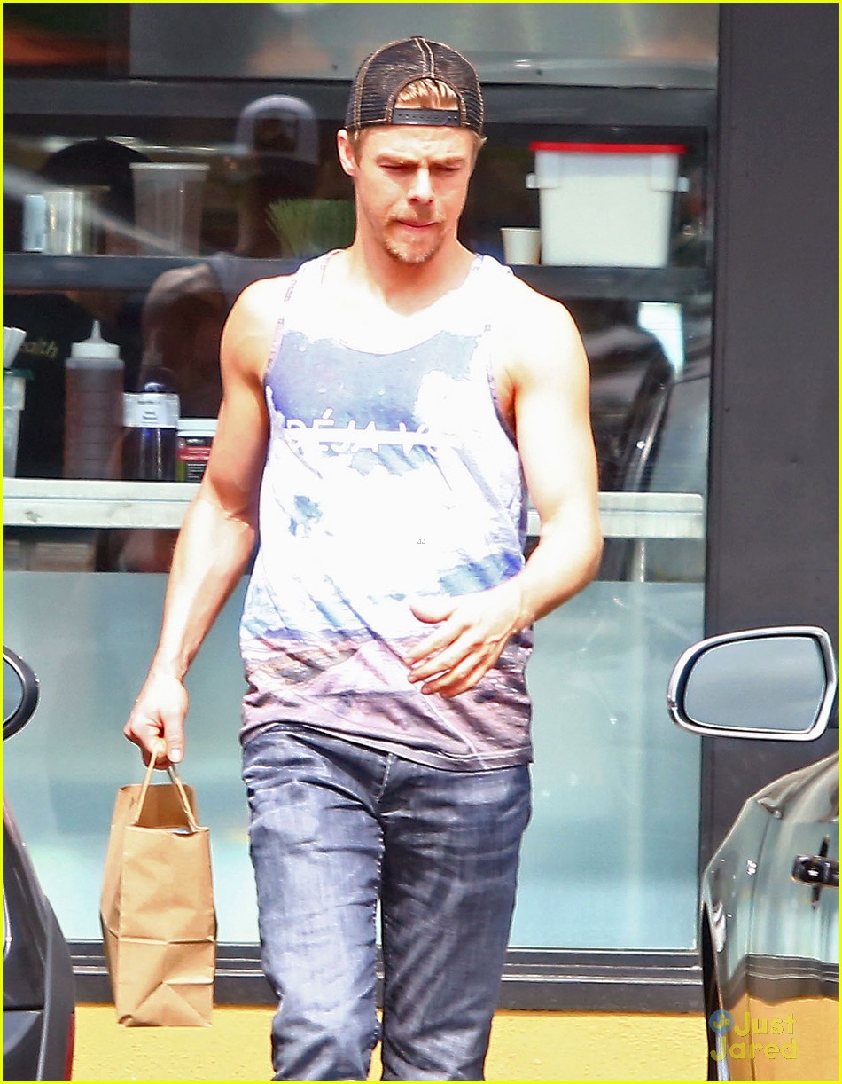 Derek Hough Preps for 'Move On Live Tour' With Sister Julianne