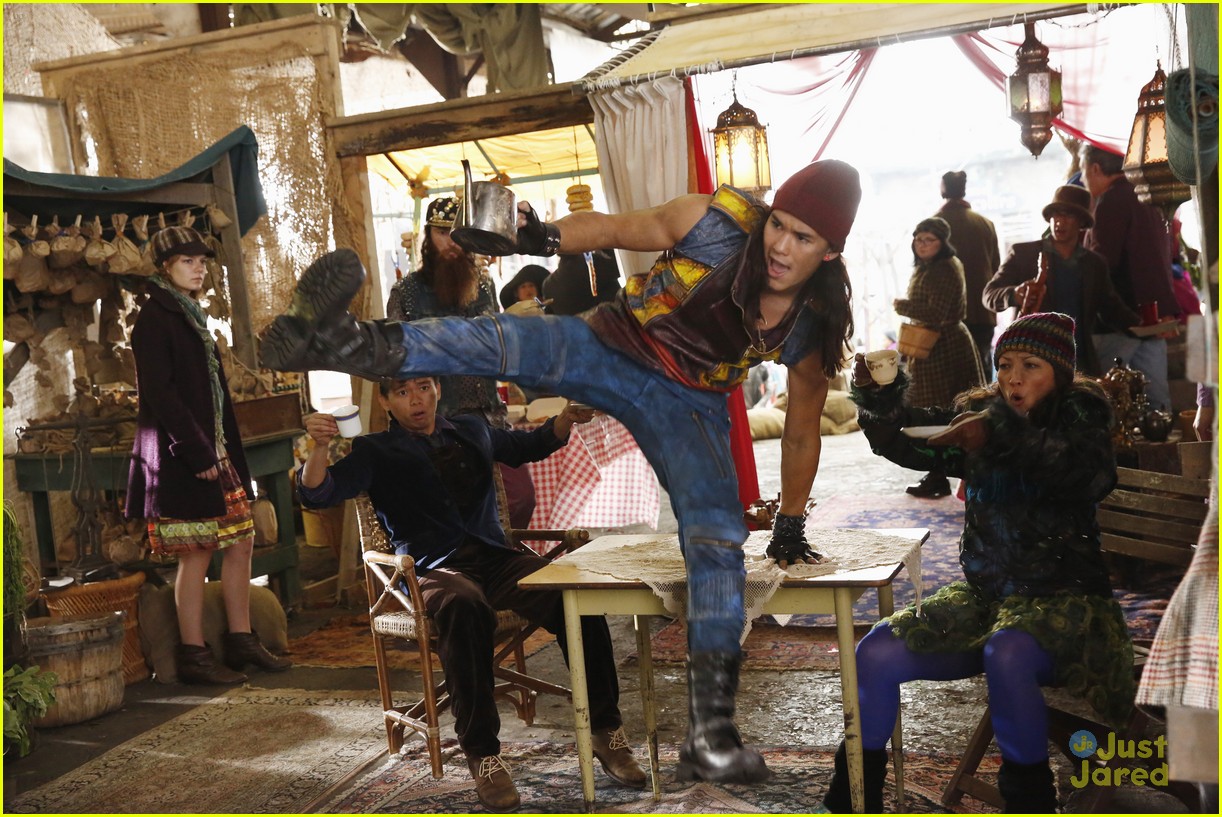 See The New 'Descendants' Pics Before Shawn Mendes' Music Video Premiere!