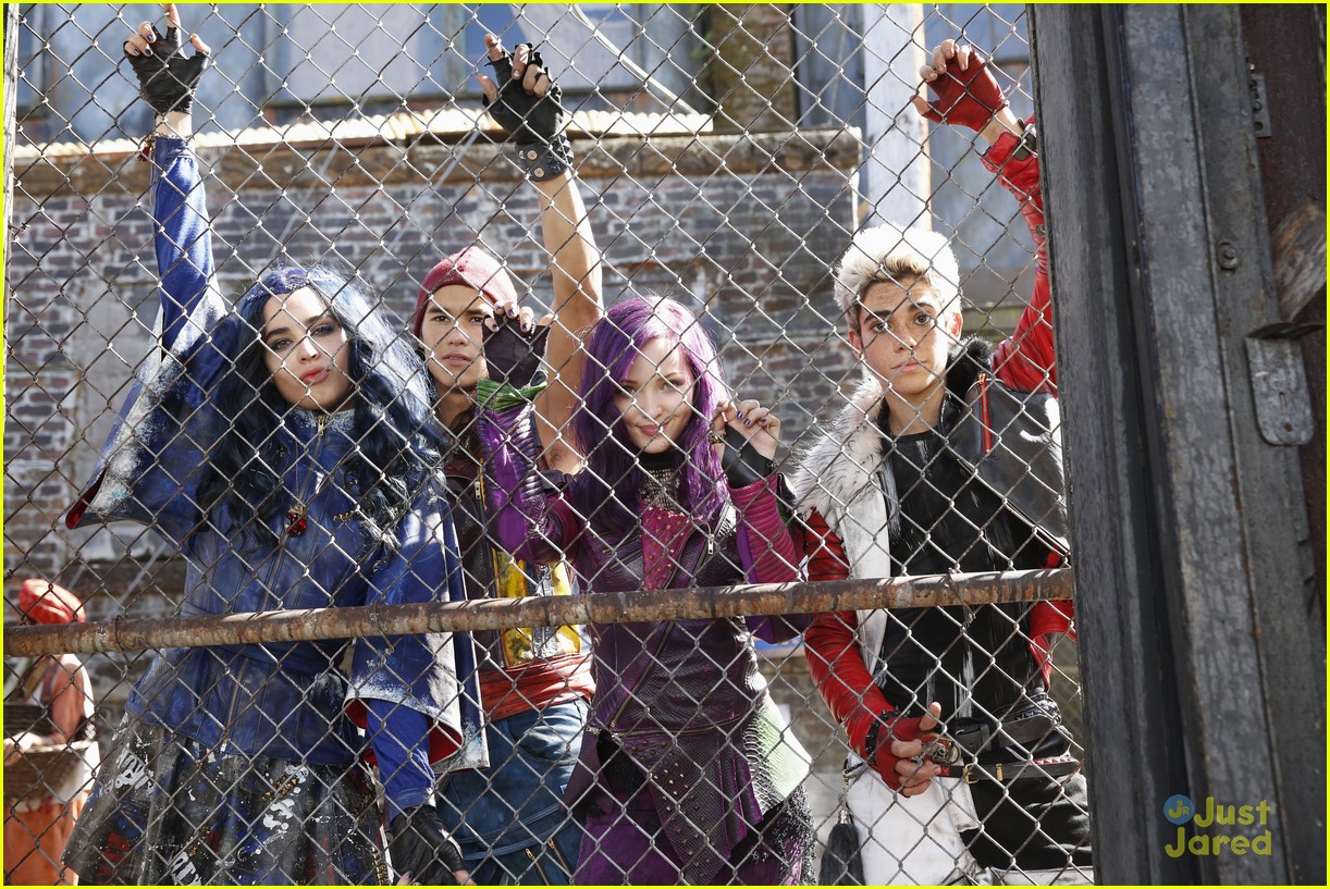 See The New 'Descendants' Pics Before Shawn Mendes' Music Video Premiere!