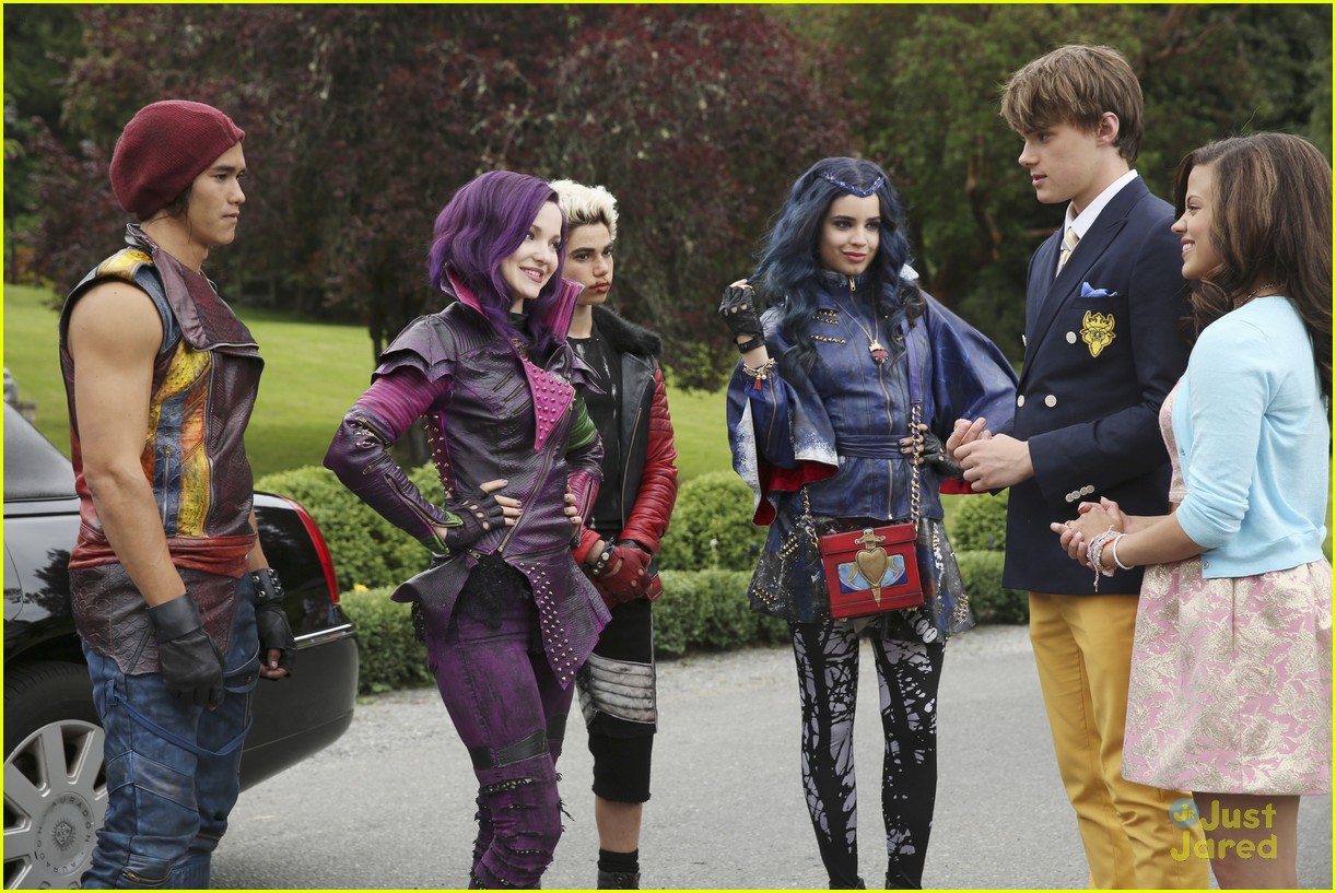See The New 'Descendants' Pics Before Shawn Mendes' Music Video Premiere!