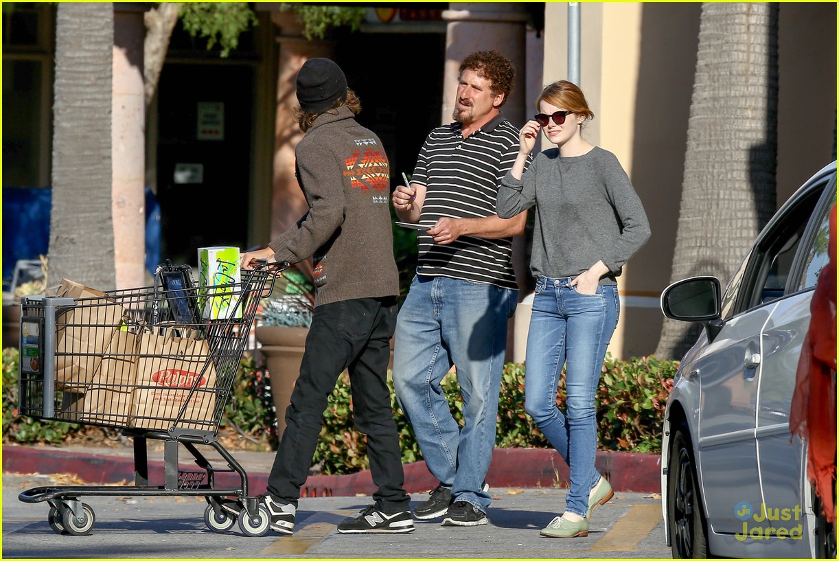 Emma Stone Doesn't Think About Having Fans