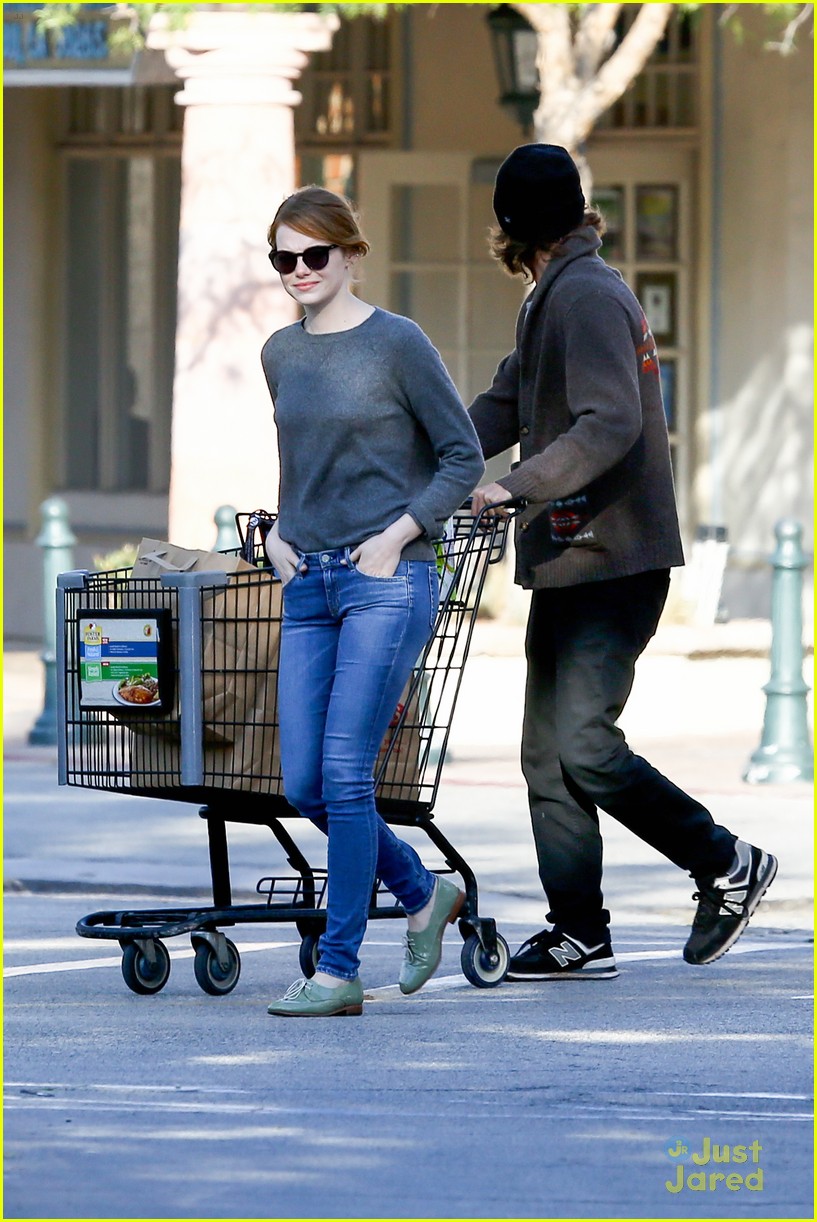 Emma Stone Doesn't Think About Having Fans