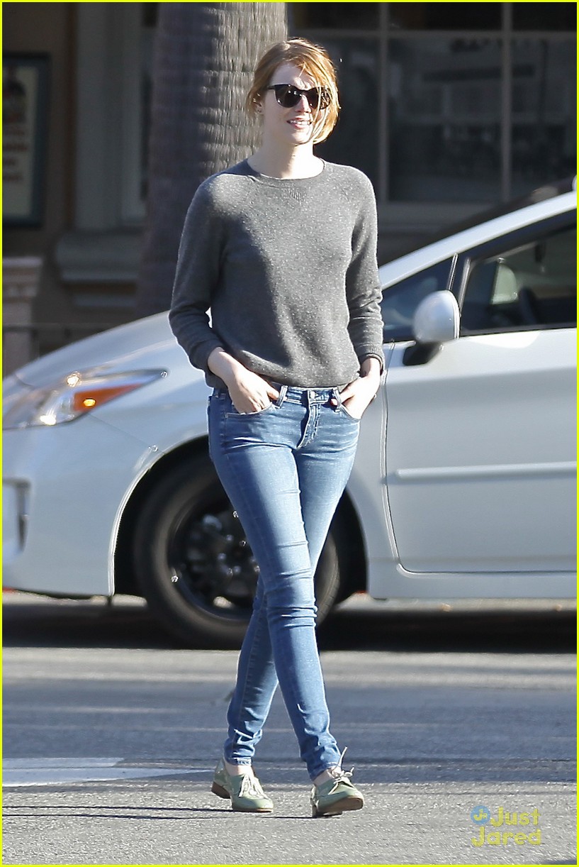 Emma Stone Doesn't Think About Having Fans