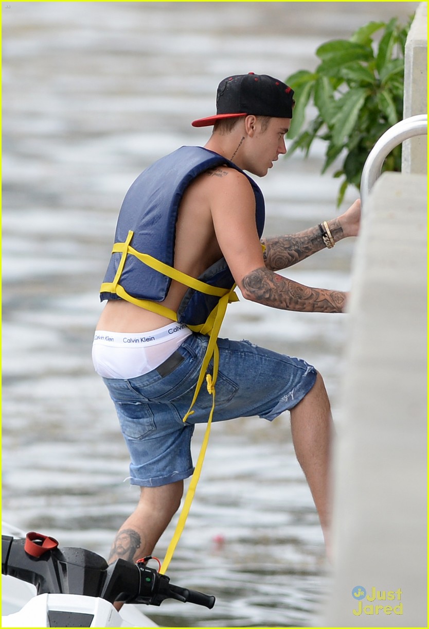 Justin Bieber's Calvins Turn See-Through While Jet Skiing with Hailey Baldwin!