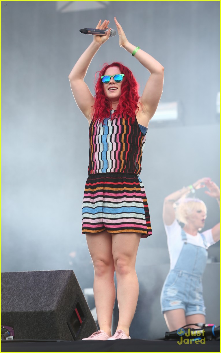 Katy B Needed A Body Double To Watch Jhene Aiko At Wireless Festival 2015