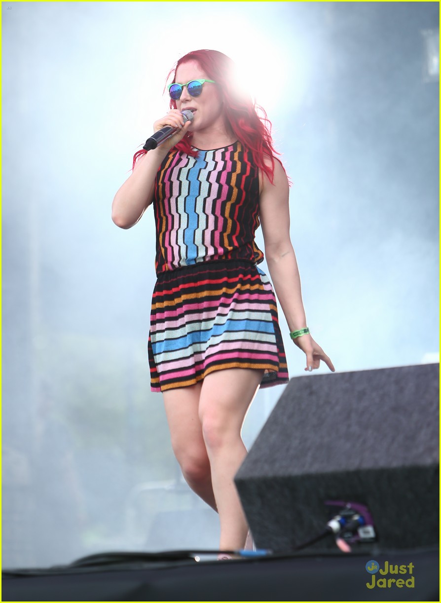 Katy B Needed A Body Double To Watch Jhene Aiko At Wireless Festival 2015