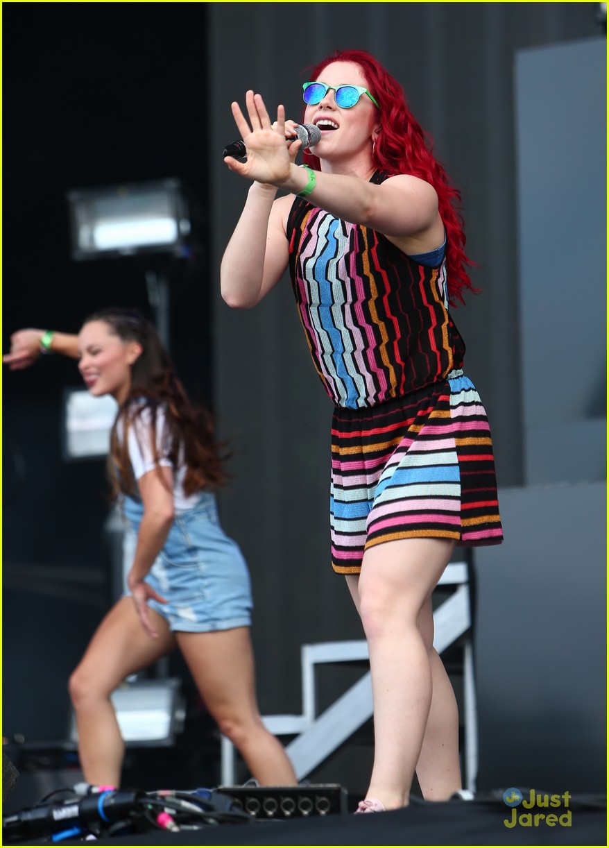 Katy B Needed A Body Double To Watch Jhene Aiko At Wireless Festival 2015