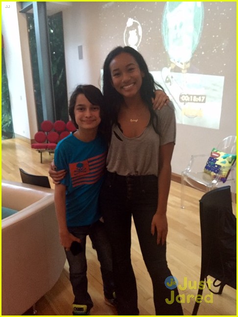 Rio Mangini Hosts Fun Viewing Party for Nickelodeon's 'One Crazy Cruise'