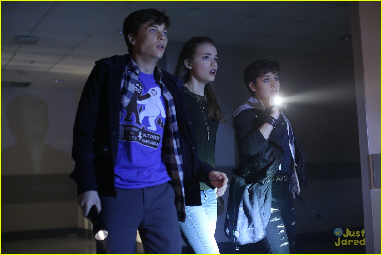 Bella Thorne Reveals 'Scream' Opening Scene - Watch Now!