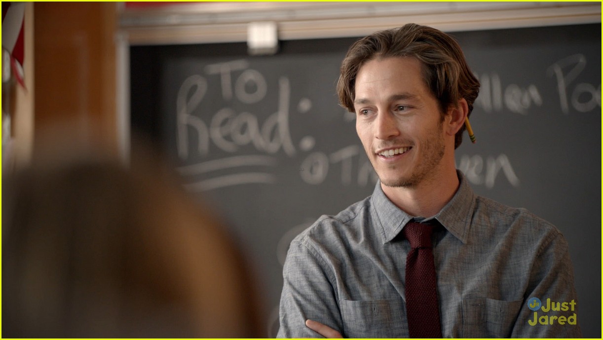 Bella Thorne Reveals 'Scream' Opening Scene - Watch Now!