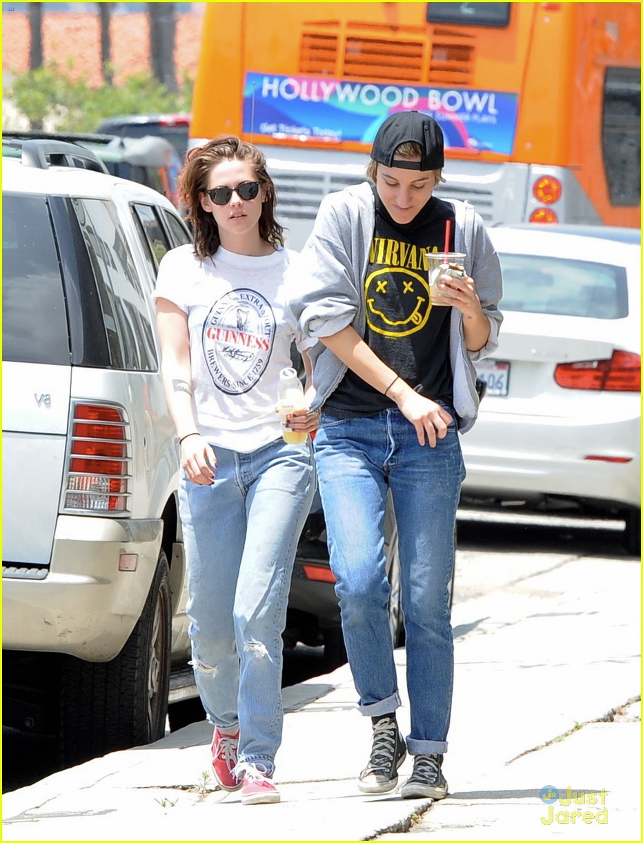 Kristen Stewart & Alicia Cargile Begin Weekend in Silverlake