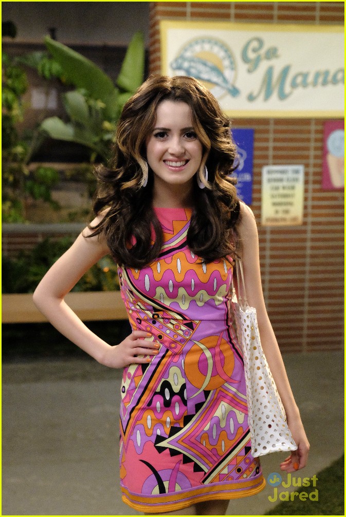 Austin & Ally & Dez & Trish Turn Into The Mystery Bunch To Find A Thief! 