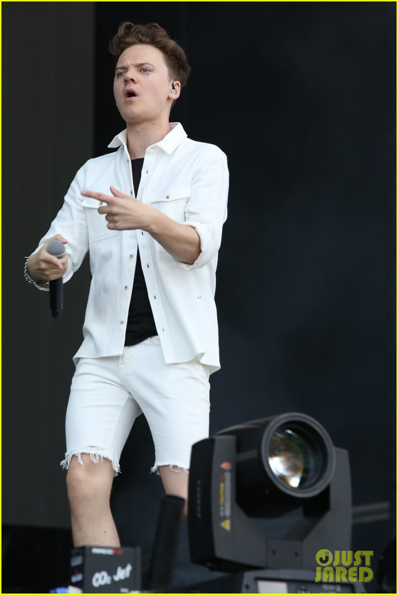 Conor Maynard Would Love to Hit the Studio With Zayn Malik