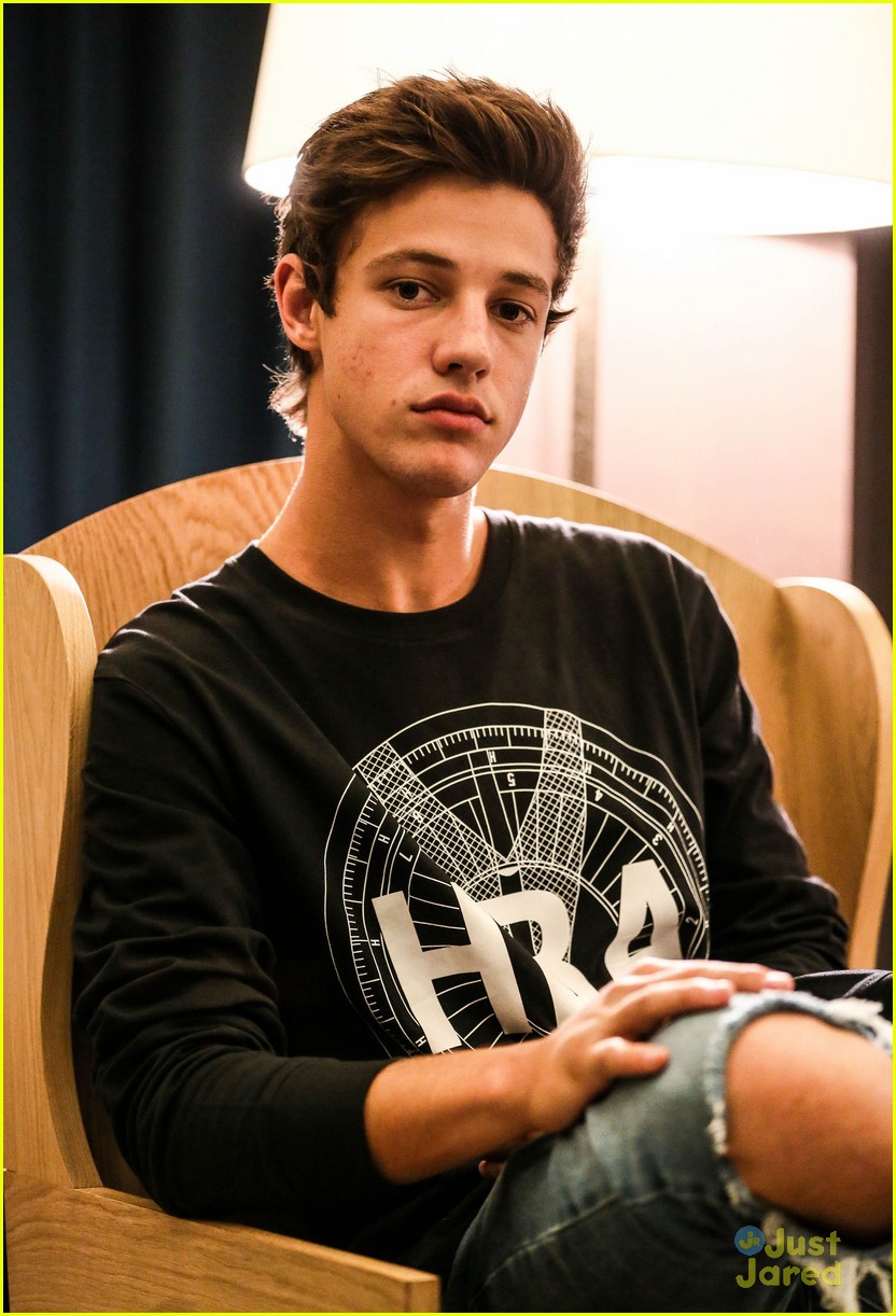 Cameron Dallas Visits the Eiffel Tower in Paris