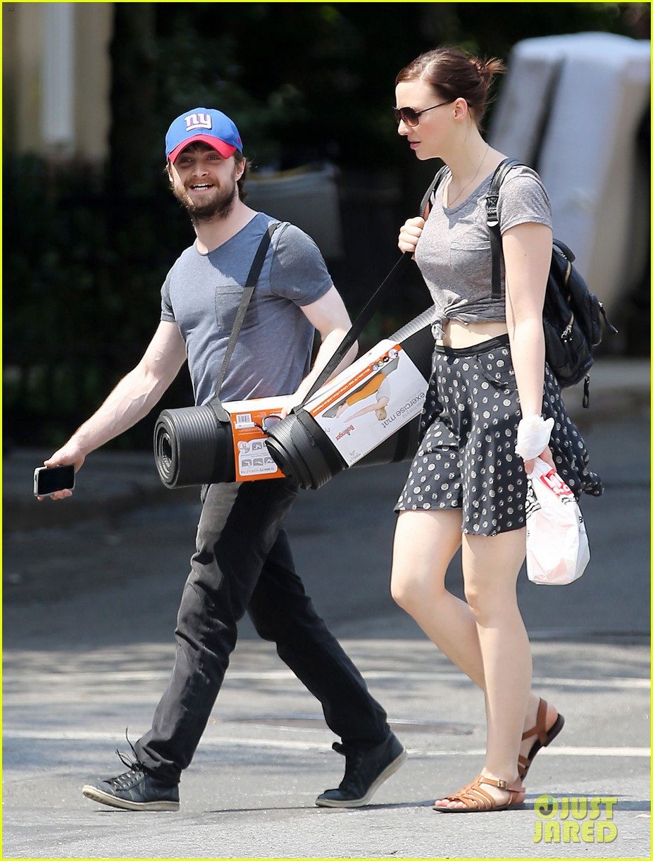 Daniel Radcliffe is Super Fan Friendly While Shopping in NYC With Girlfriend Erin Darke