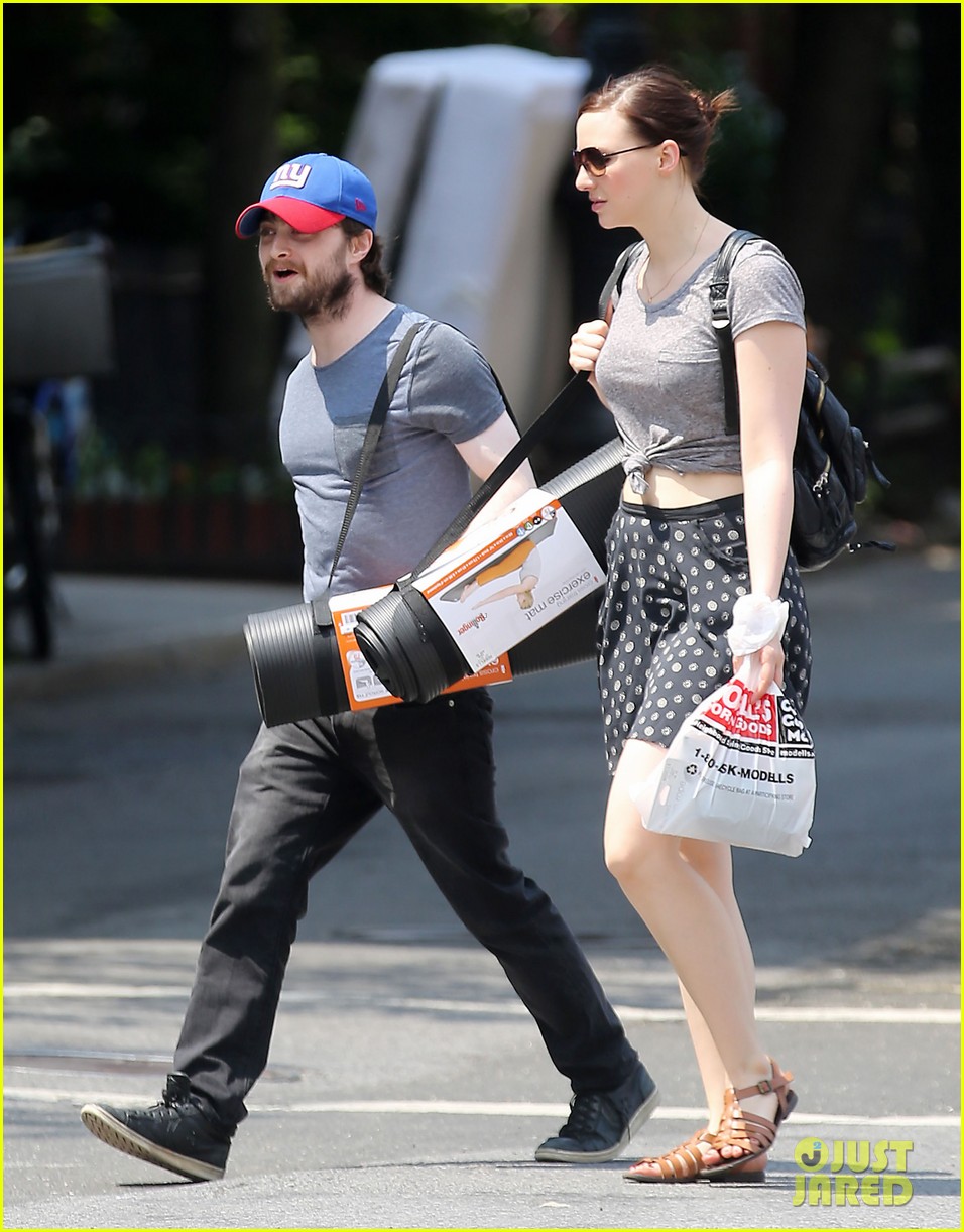 Daniel Radcliffe is Super Fan Friendly While Shopping in NYC With Girlfriend Erin Darke