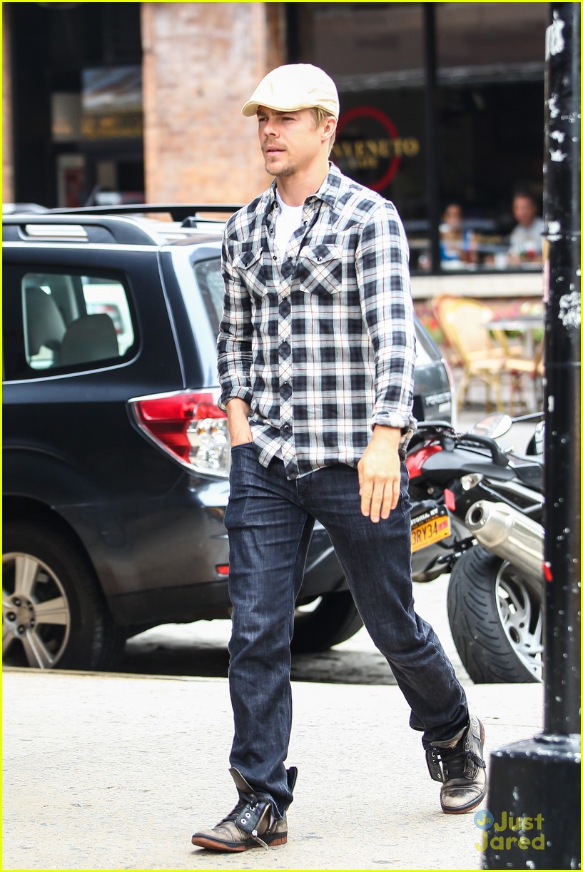 Derek Hough Posts Cutest Throwback Pic After Teen Choice Award Nomination