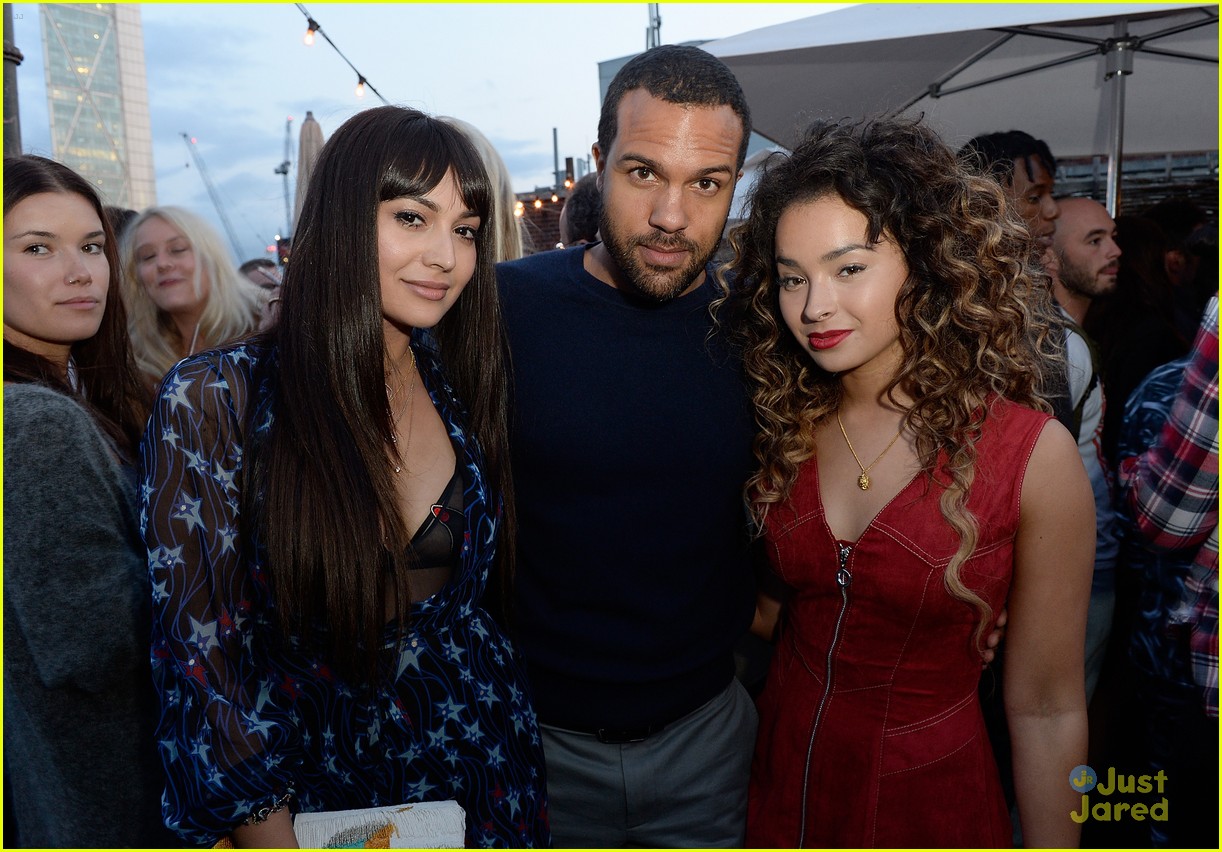 Ella Eyre & Oliver Cheshire Party It Up With Warner Music Group