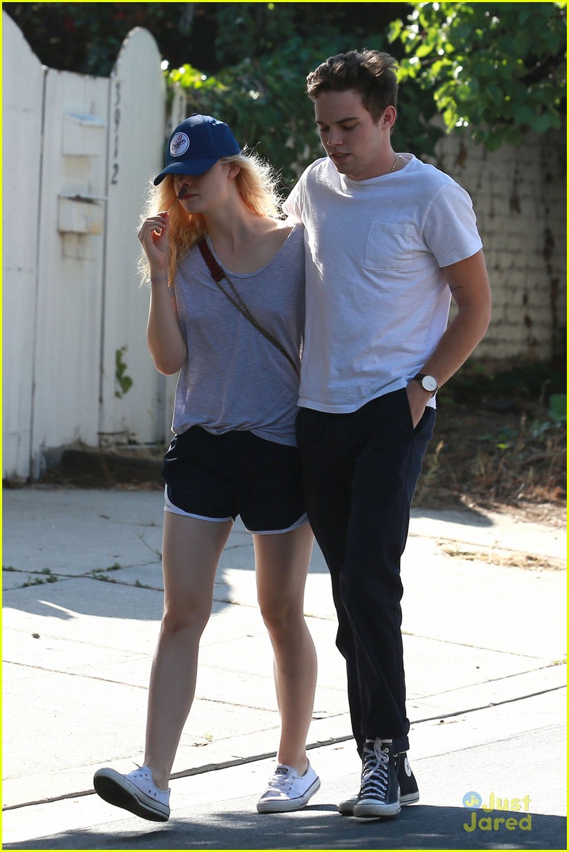 Elle Fanning & Zalman Band Laugh It Up While On A Walk