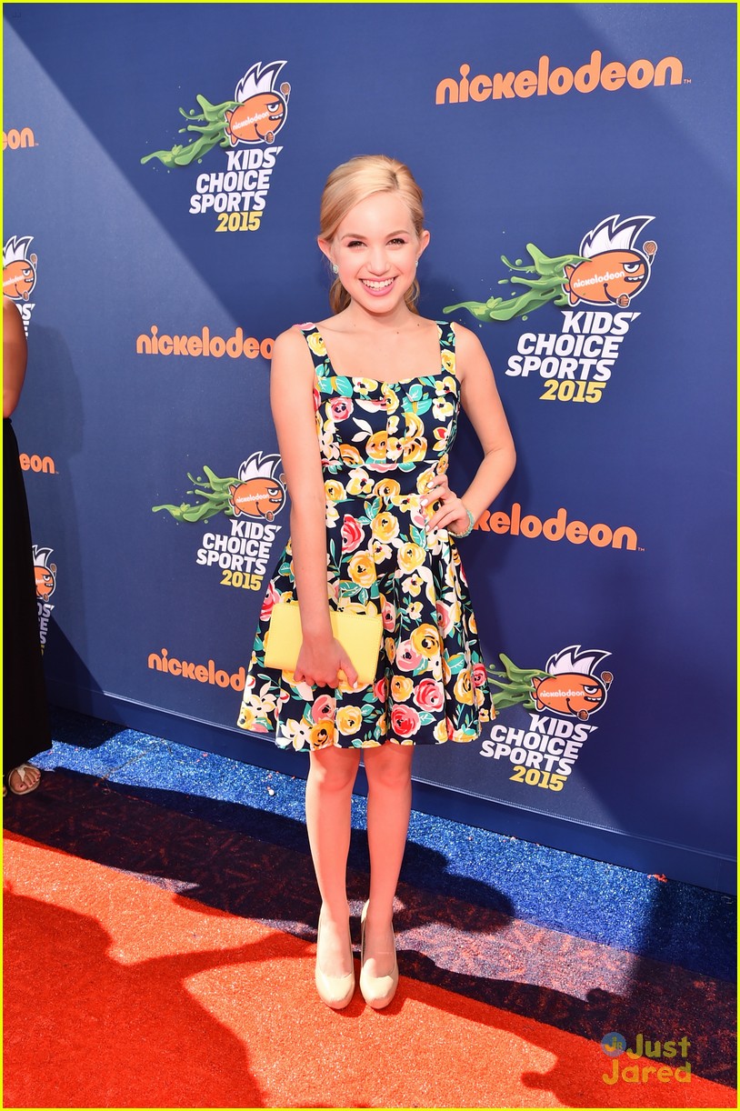 Daniela Nieves & Gracie Gold Wow On Orange Carpet at Kids' Choice Sports 2015