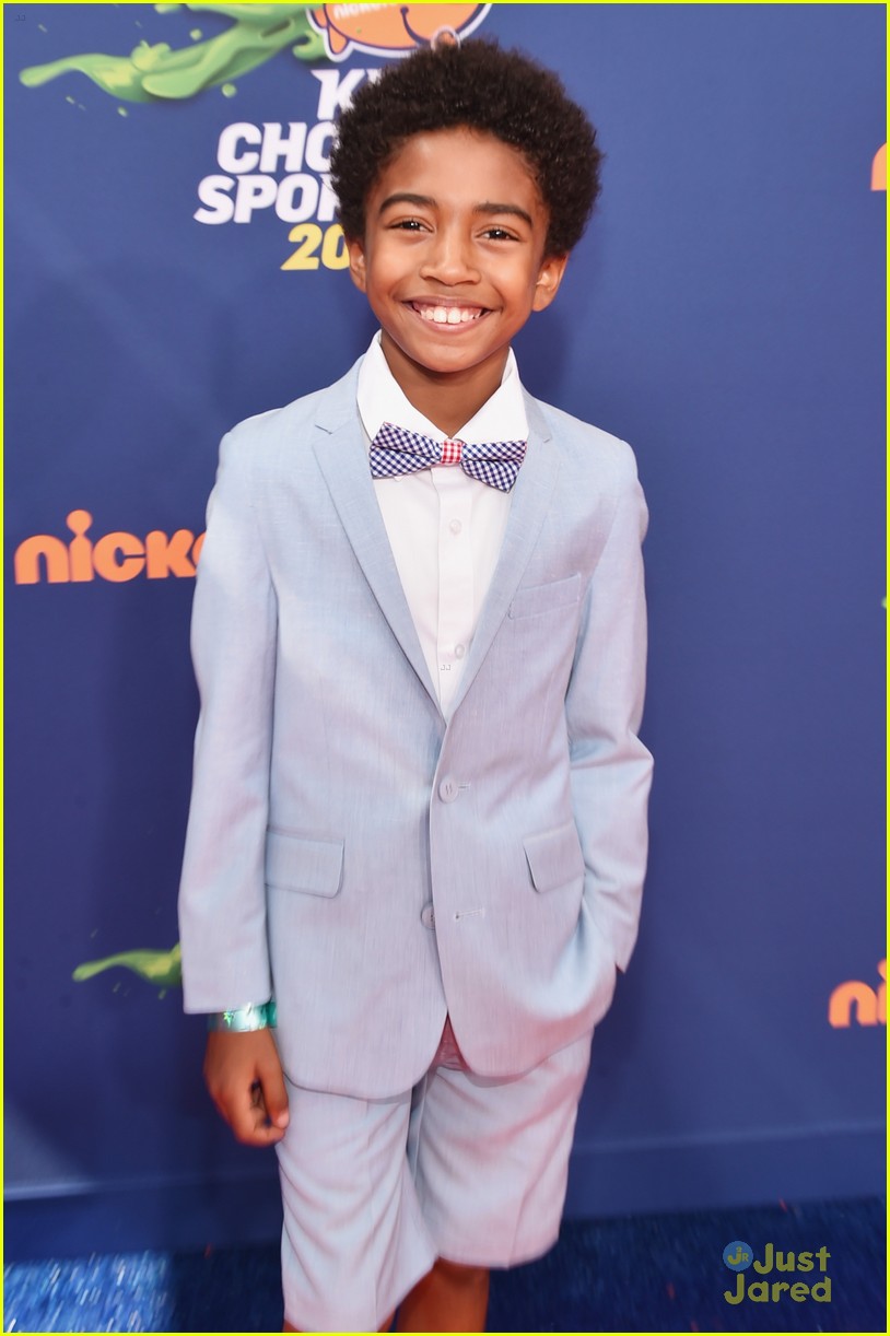 Daniela Nieves & Gracie Gold Wow On Orange Carpet at Kids' Choice Sports 2015