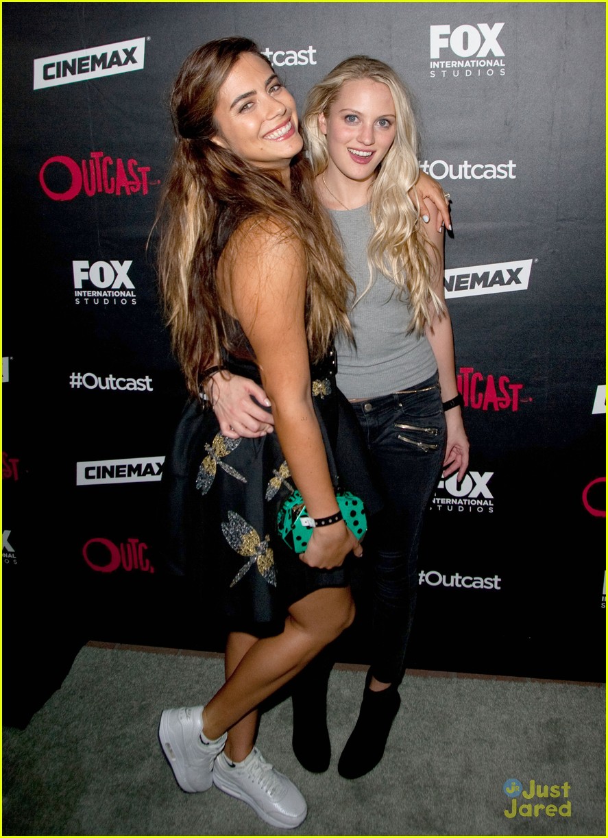 Holland Roden & Laura Vandervoort Glam Up For Comic-Con's Outcast Party