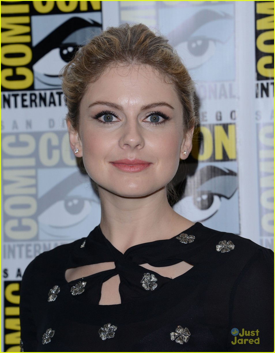 Rose McIver & Rahul Kohli Bring 'iZombie' To Comic-Con 2015