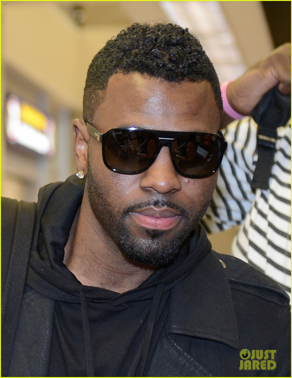 Jason Derulo Lands in Malta Ahead of Concert