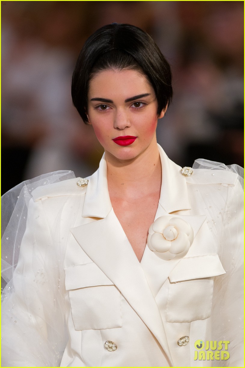 Kendall Jenner Is The Bride for Karl Lagerfeld at Paris Fashion Week!