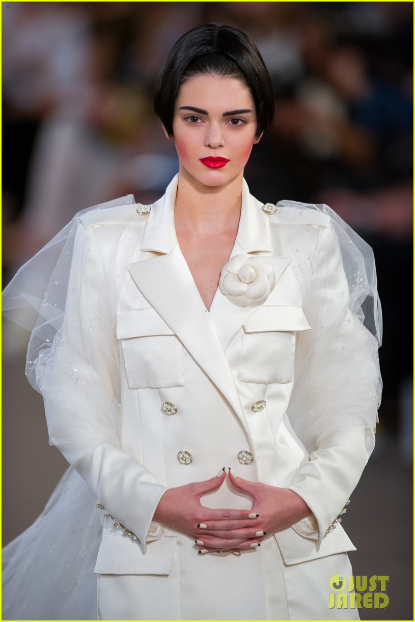 Kendall Jenner Is The Bride for Karl Lagerfeld at Paris Fashion Week!