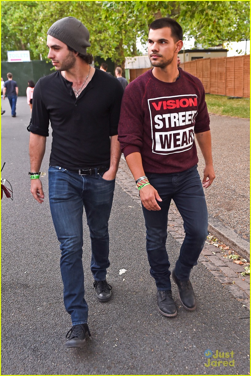 Taylor Lautner Shows How Big of a David Guetta Fan He Is