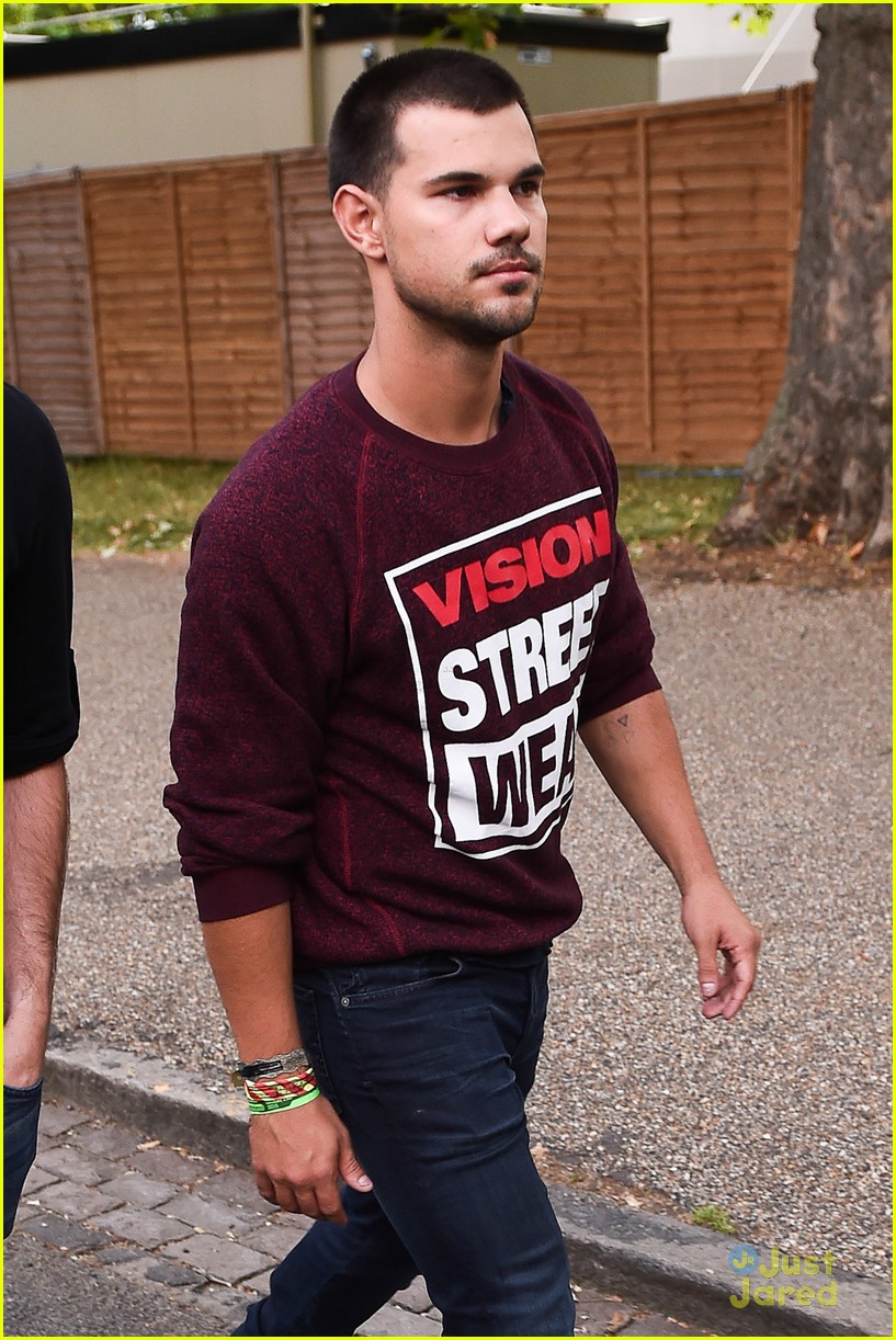 Taylor Lautner Shows How Big of a David Guetta Fan He Is