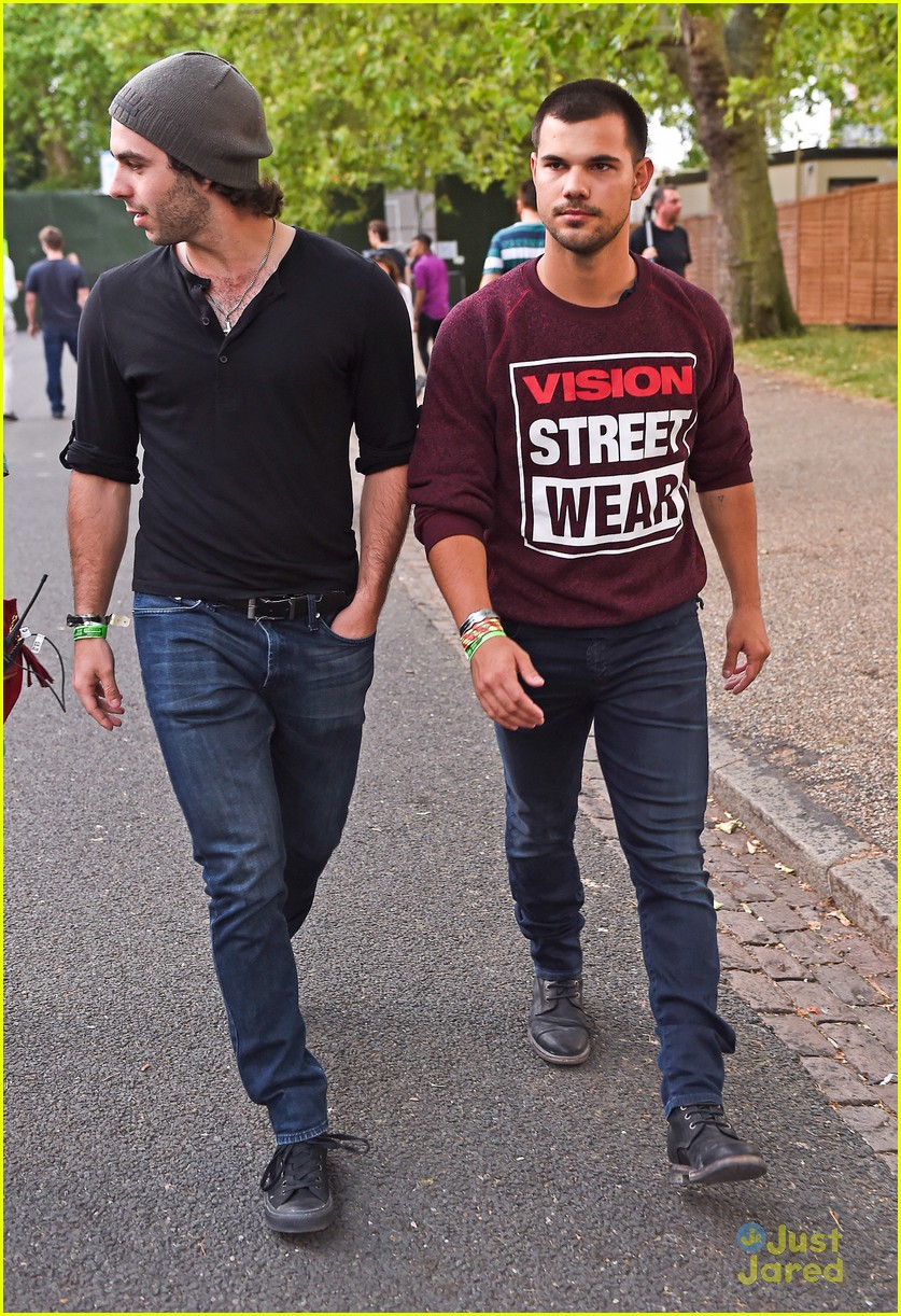 Taylor Lautner Shows How Big of a David Guetta Fan He Is