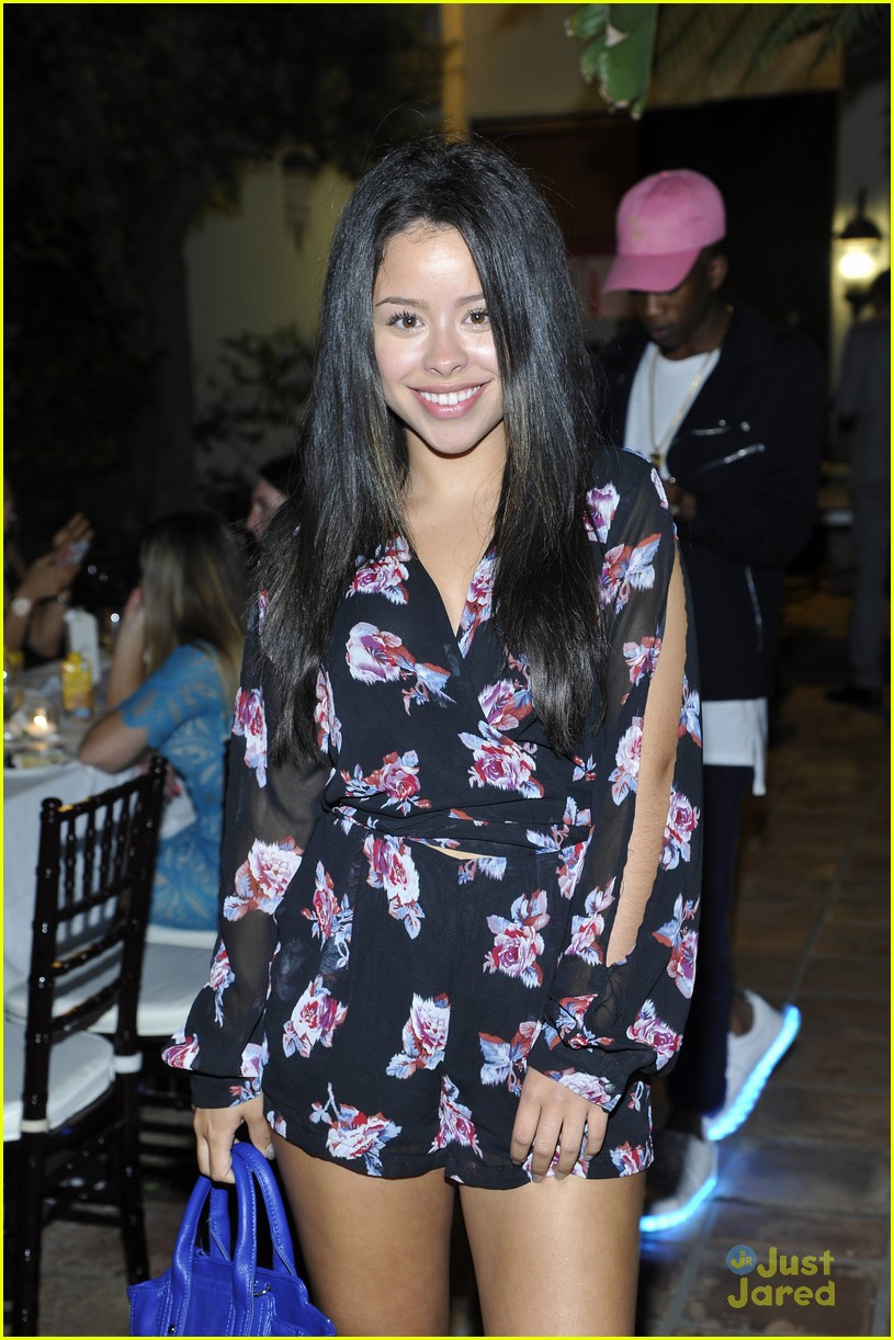 Madison Pettis Throws Perfect Beach Birthday Party - See The Pics!