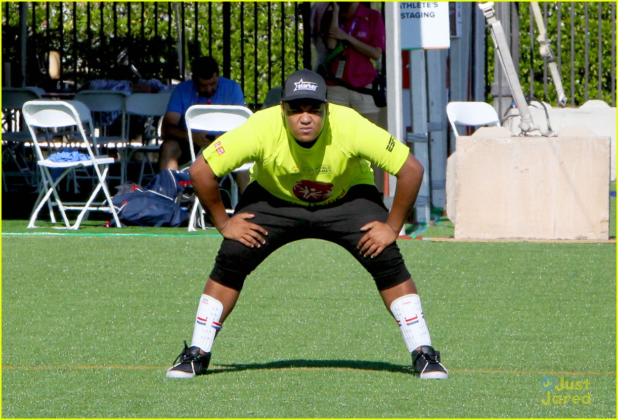 Kyle & Chris Massey Play In Special Olympics Unified Sports Experience Football Game