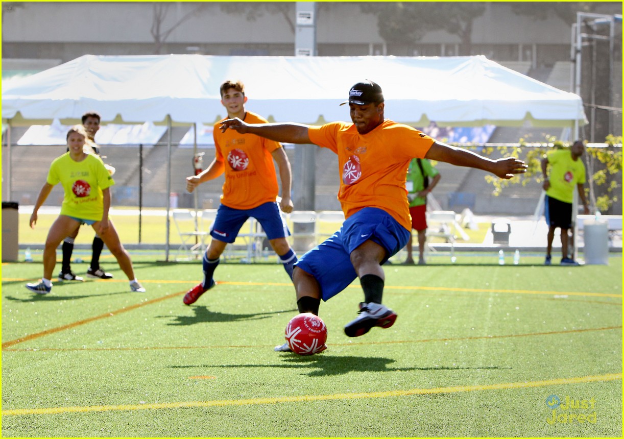 Kyle & Chris Massey Play In Special Olympics Unified Sports Experience Football Game