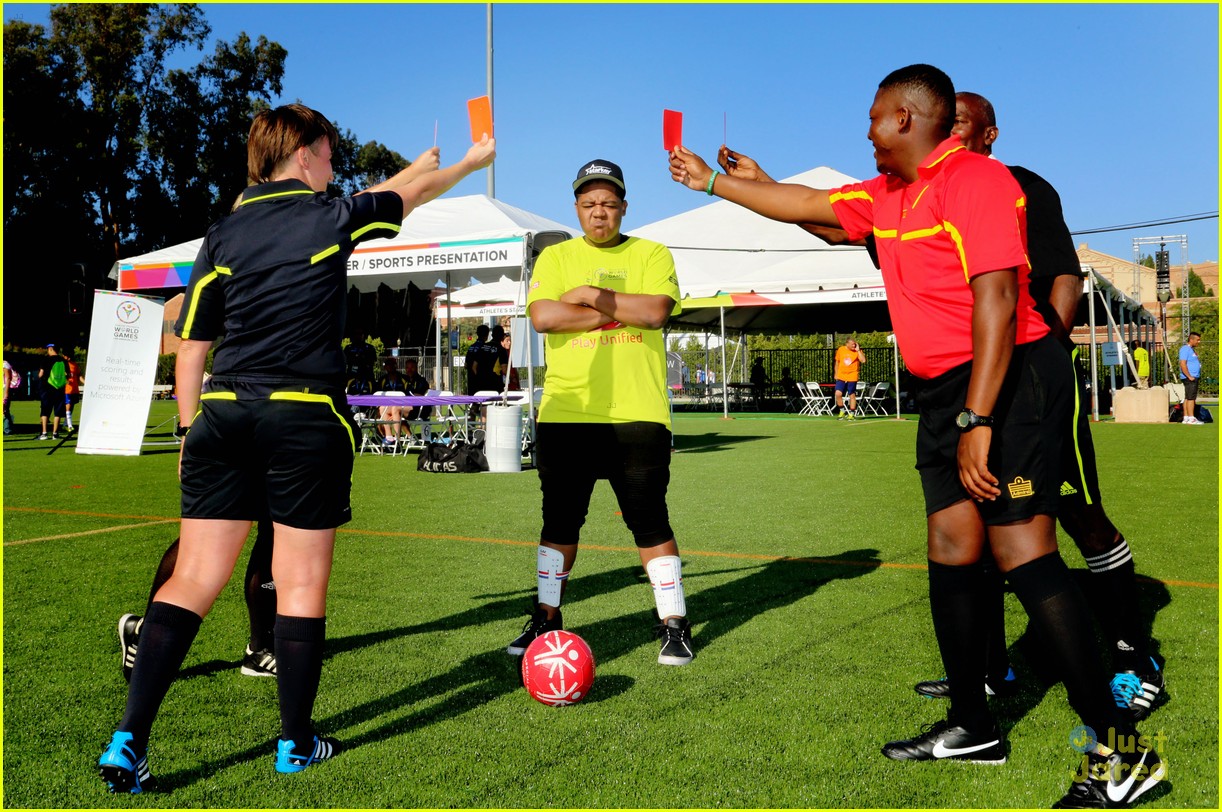 Kyle & Chris Massey Play In Special Olympics Unified Sports Experience Football Game