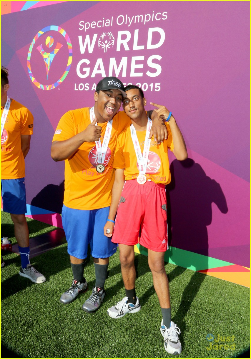 Kyle & Chris Massey Play In Special Olympics Unified Sports Experience Football Game