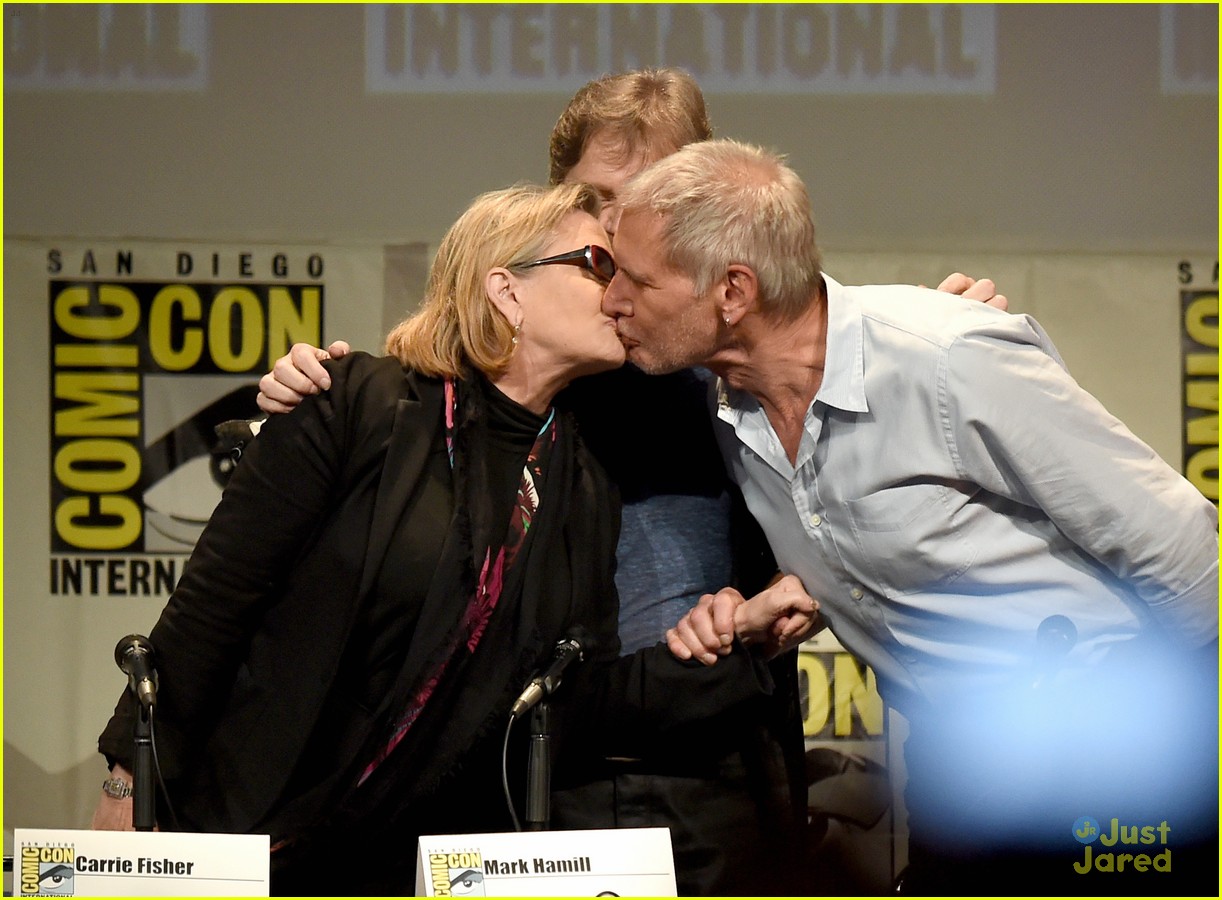 Daisy Ridley & 'Star Wars' Cast Take Over Comic-Con 2015!