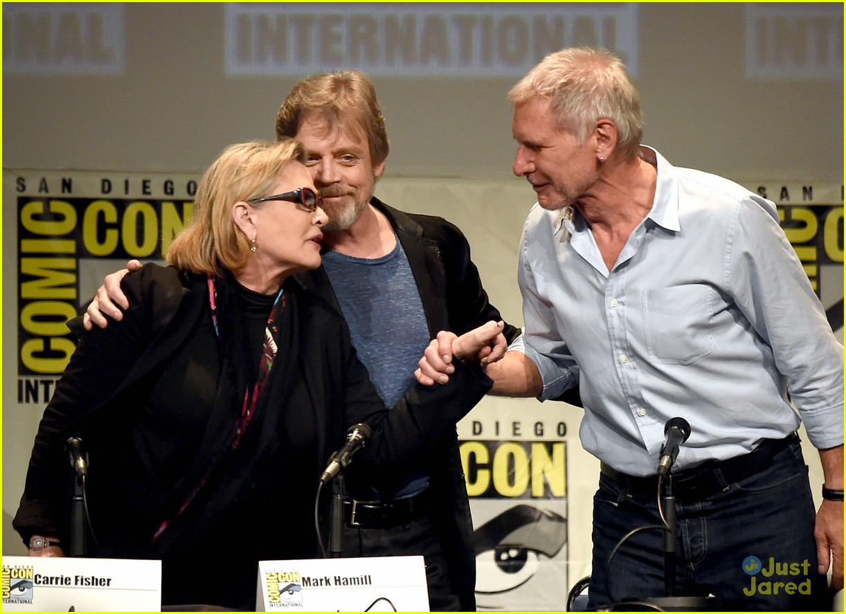 Daisy Ridley & 'Star Wars' Cast Take Over Comic-Con 2015!