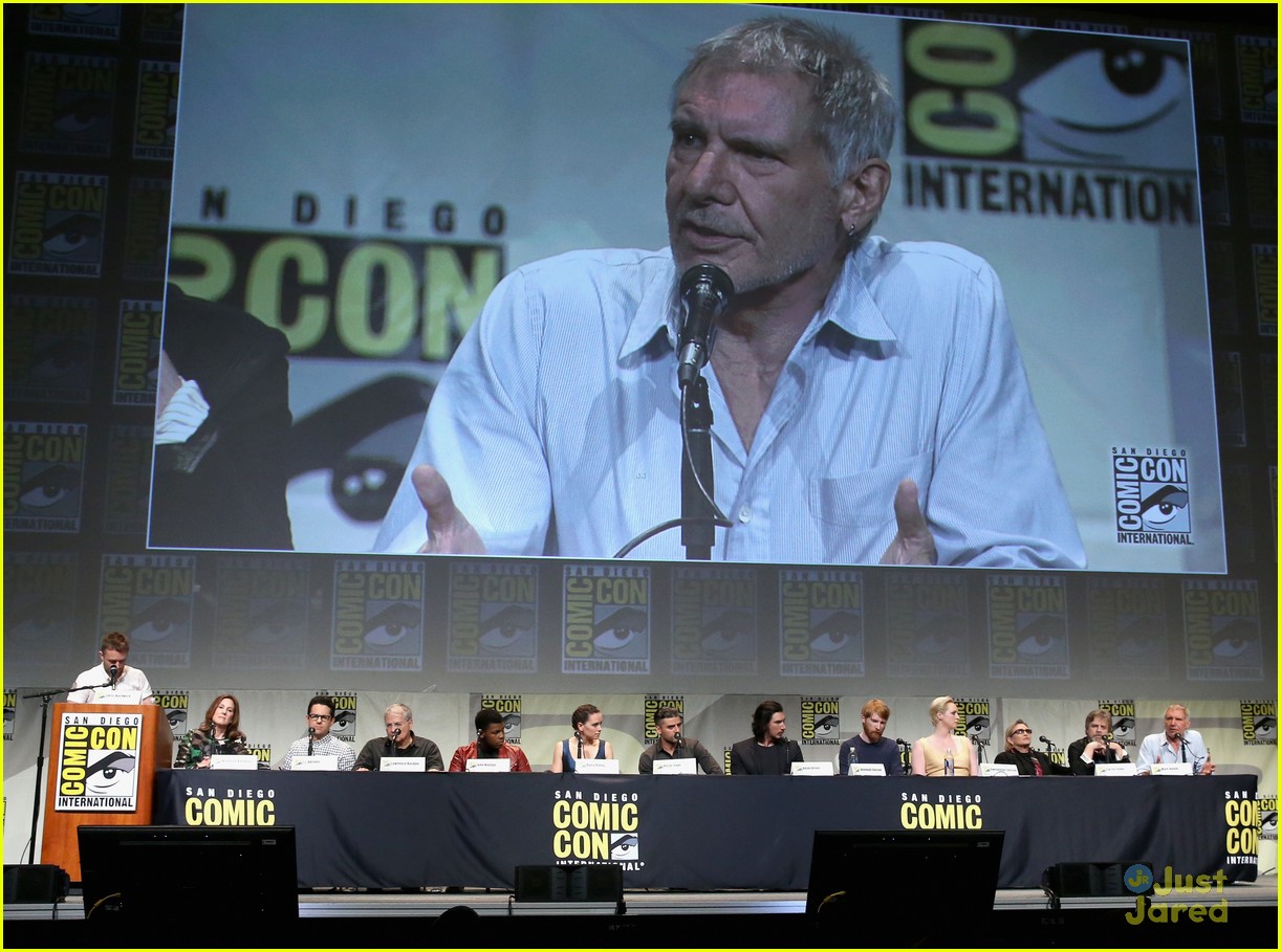 Daisy Ridley & 'Star Wars' Cast Take Over Comic-Con 2015!