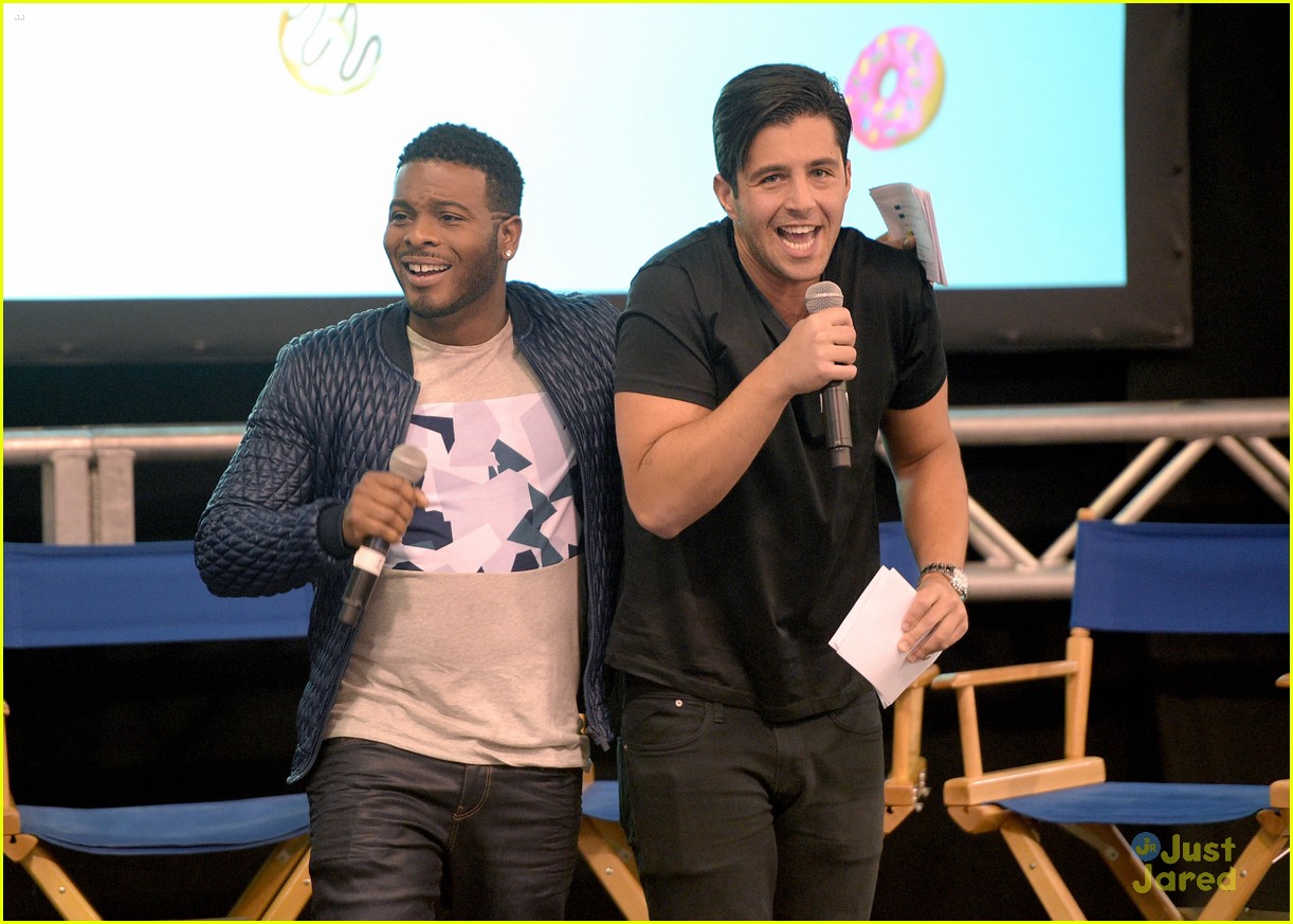'Game Shakers' Cast & Josh Peck Shake Up Things At VidCon 2015
