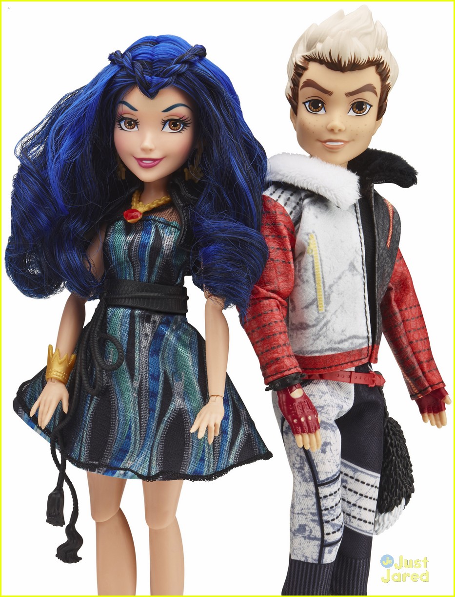 Love Disney's Descendants Mal, Evie, Carlos & Ben Dolls? WIN ONE HERE!