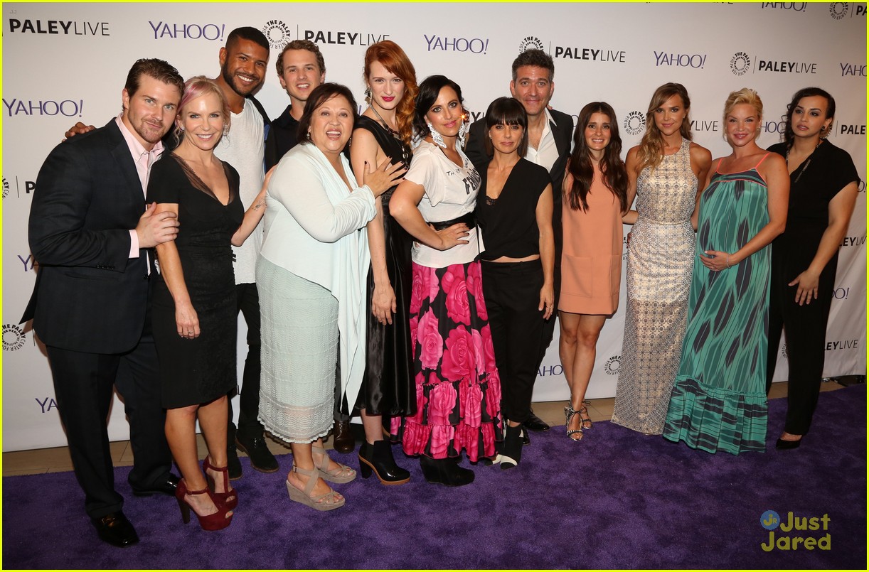 Arielle Kebbel Gets 'UnREAL' At PaleyLive