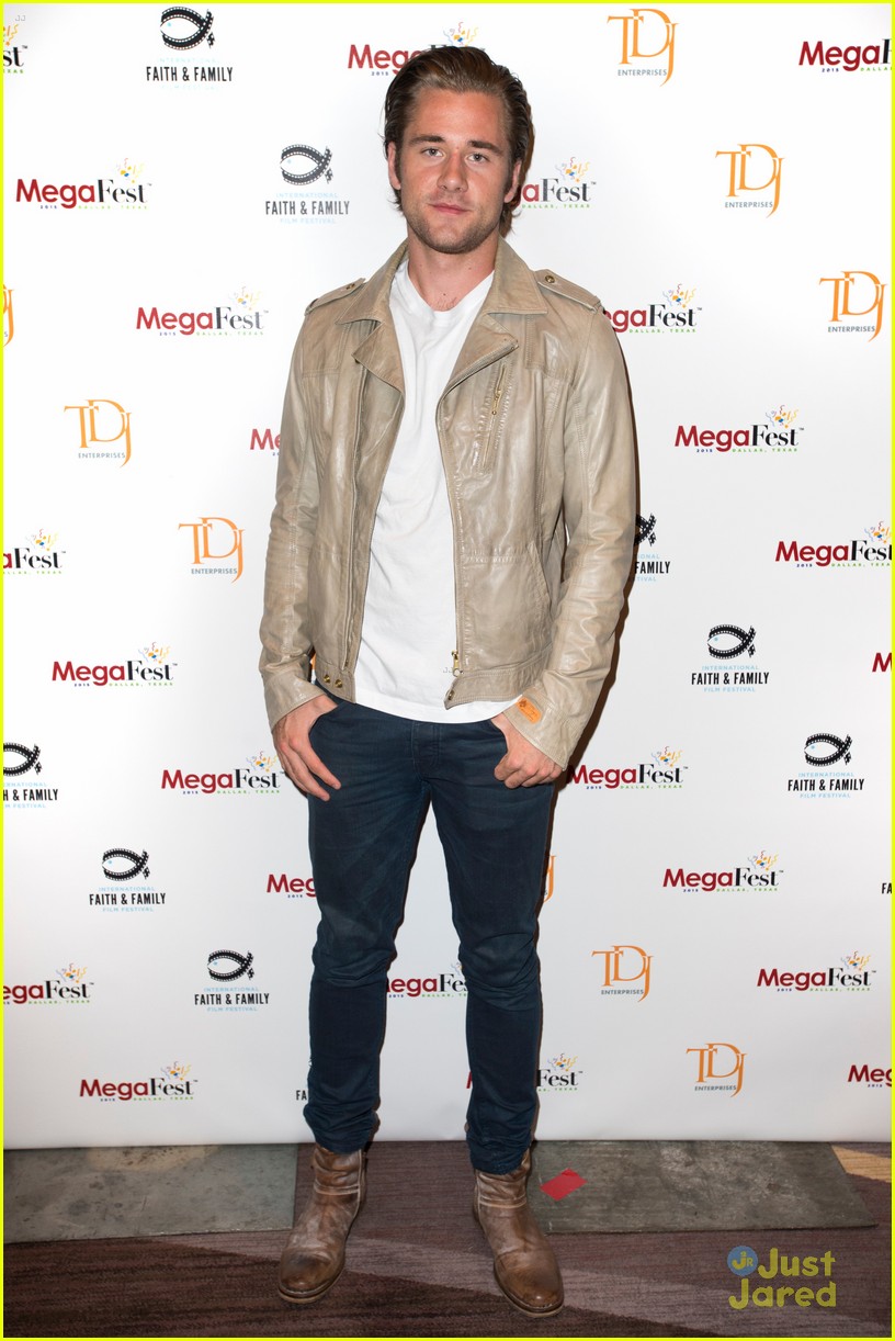 Austin North & Luke Benward Hit Texas For MegaFest