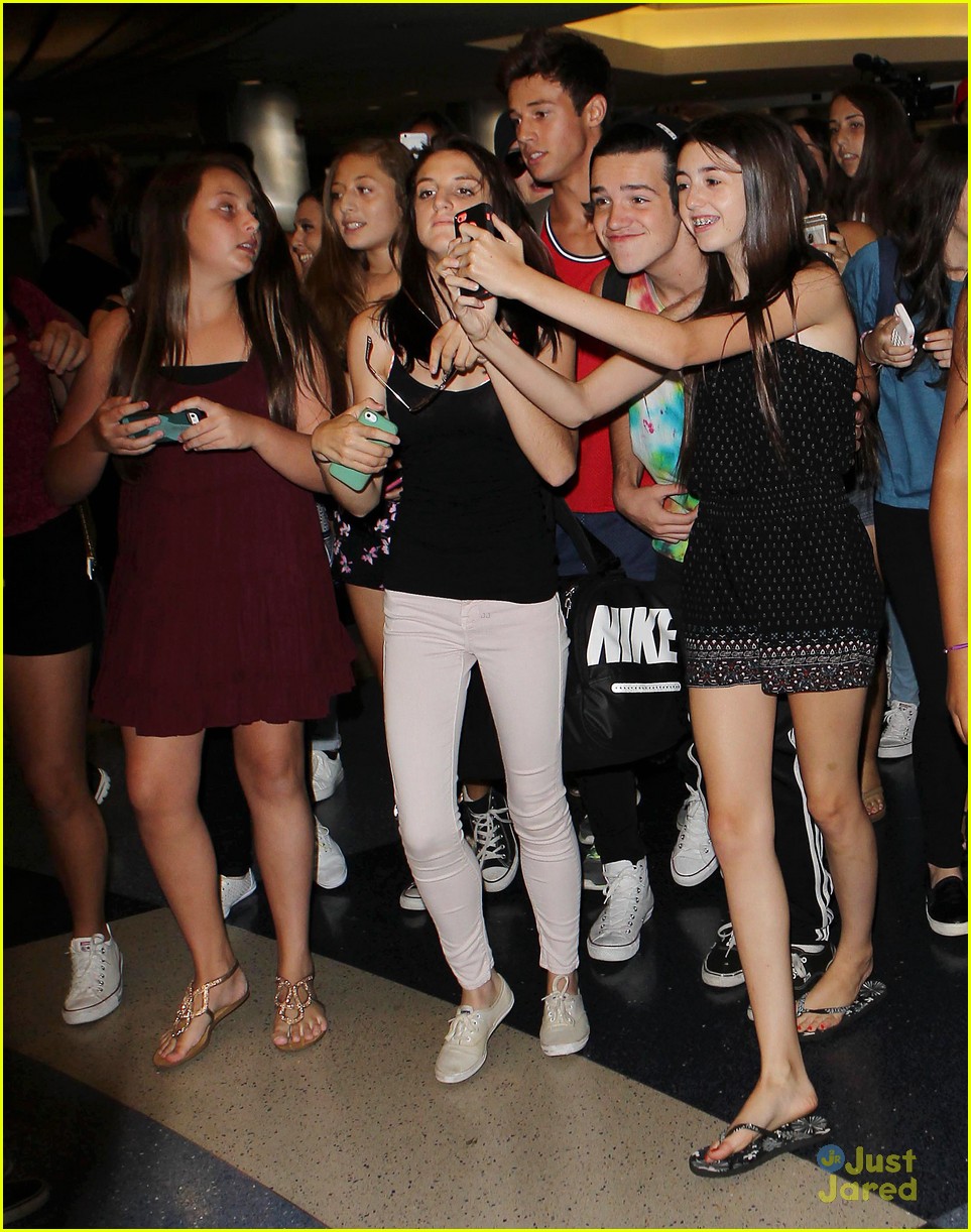 Cameron Dallas & Aaron Carpenter Surrounded By Welcoming Fans At LAX